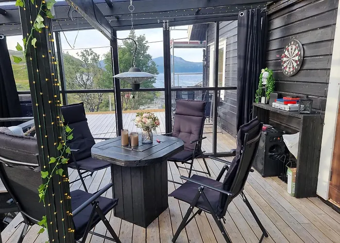 Costa Del Dyrsfjorden Karlsøy